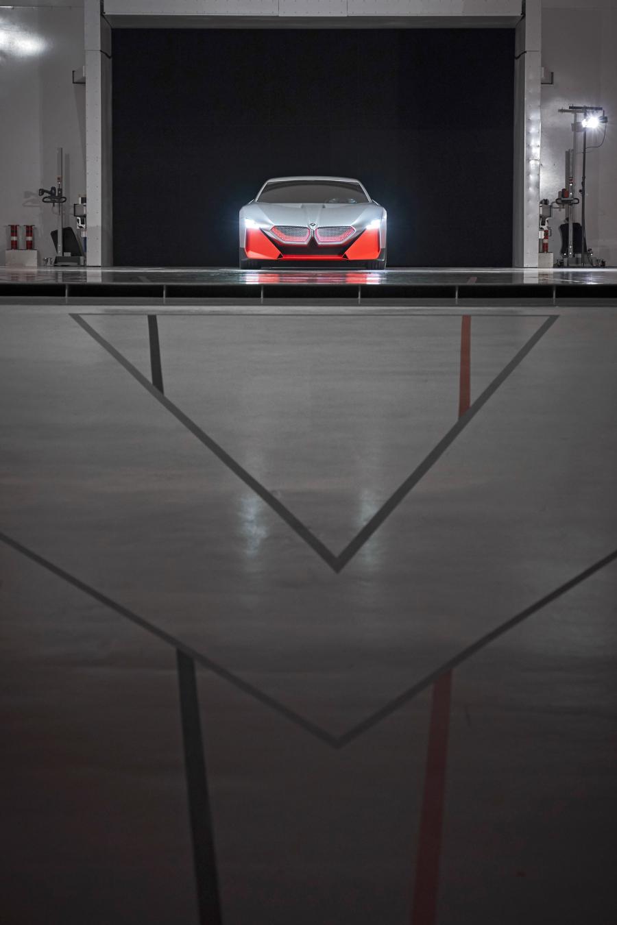  BMW Vision M NEXT 2019 года  (фото 54 из 100)